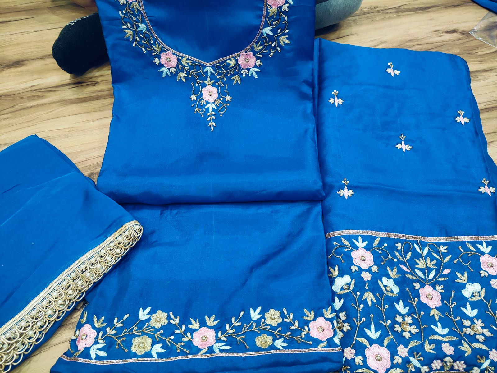 WhatsApp Image 2024-09-17 at 18.23.10_82c9e02f Tabby silk allover suit - 555000030 - Image 1