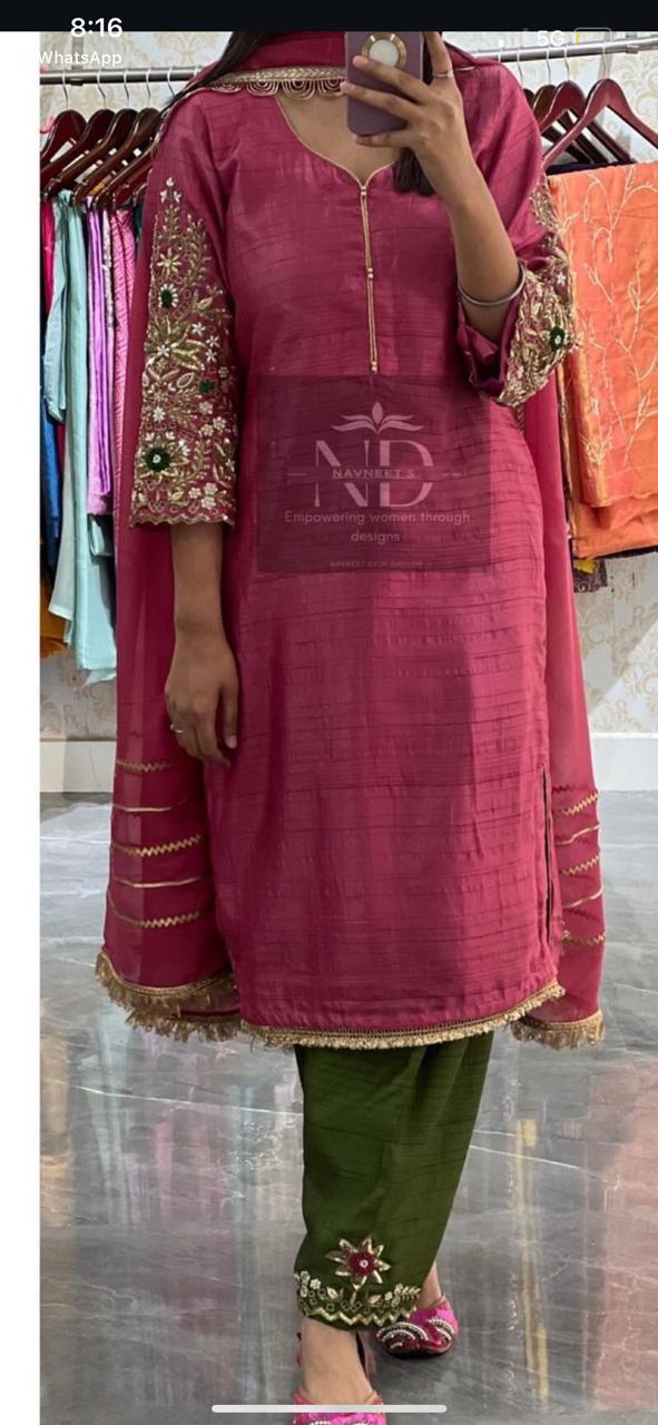 WhatsApp Image 2024-09-17 at 18.42.36_d4252783 Tabby shirt -555000039 - Image 1